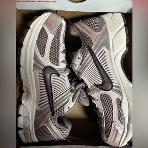 Nike Beige and Brown Athletic Sneakers